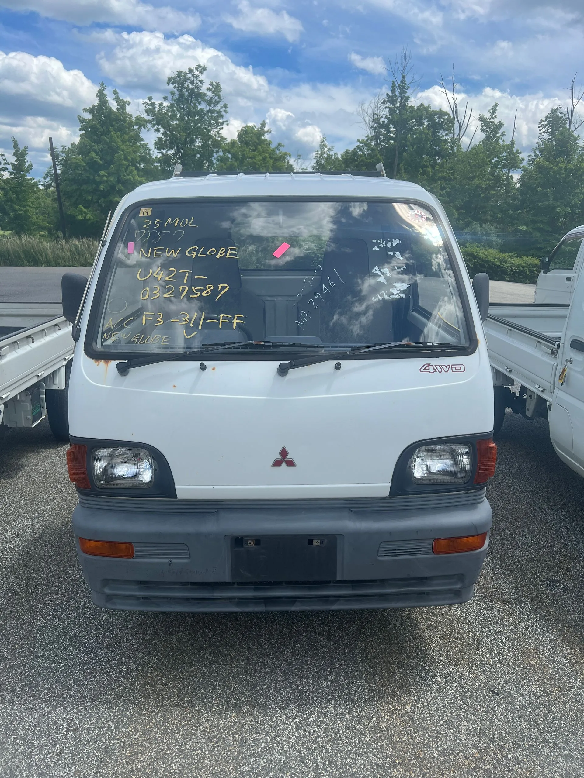 1995 Mitsubishi Minicab 4WD Kei Truck - Image 2