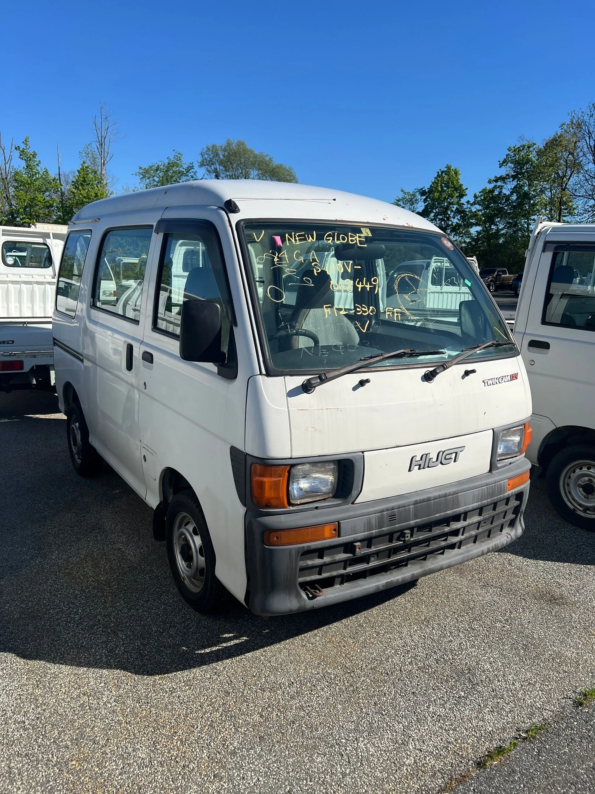 1996 Daihatsu Hijet Twin Cam 4WD Kei Truck - Image 2
