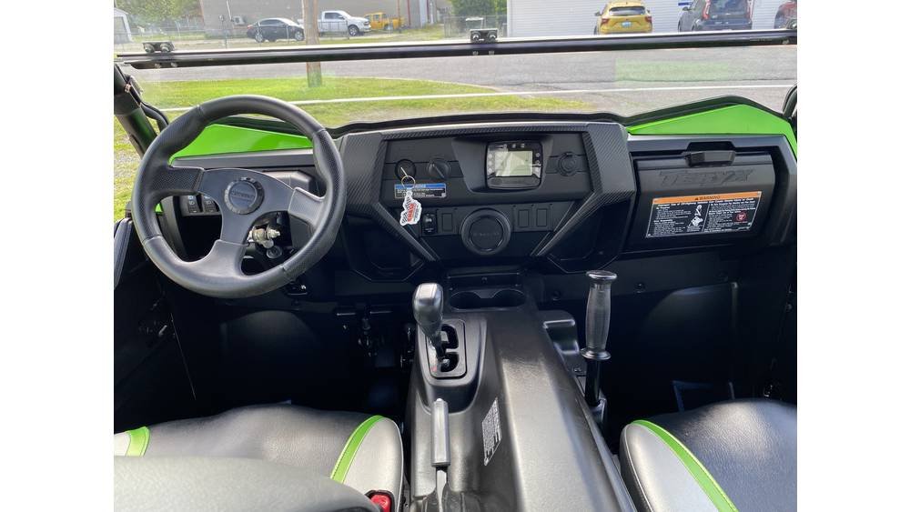 Pre-Owned 2020 Kawasaki Teryx 4 LE For Sale - Image 2