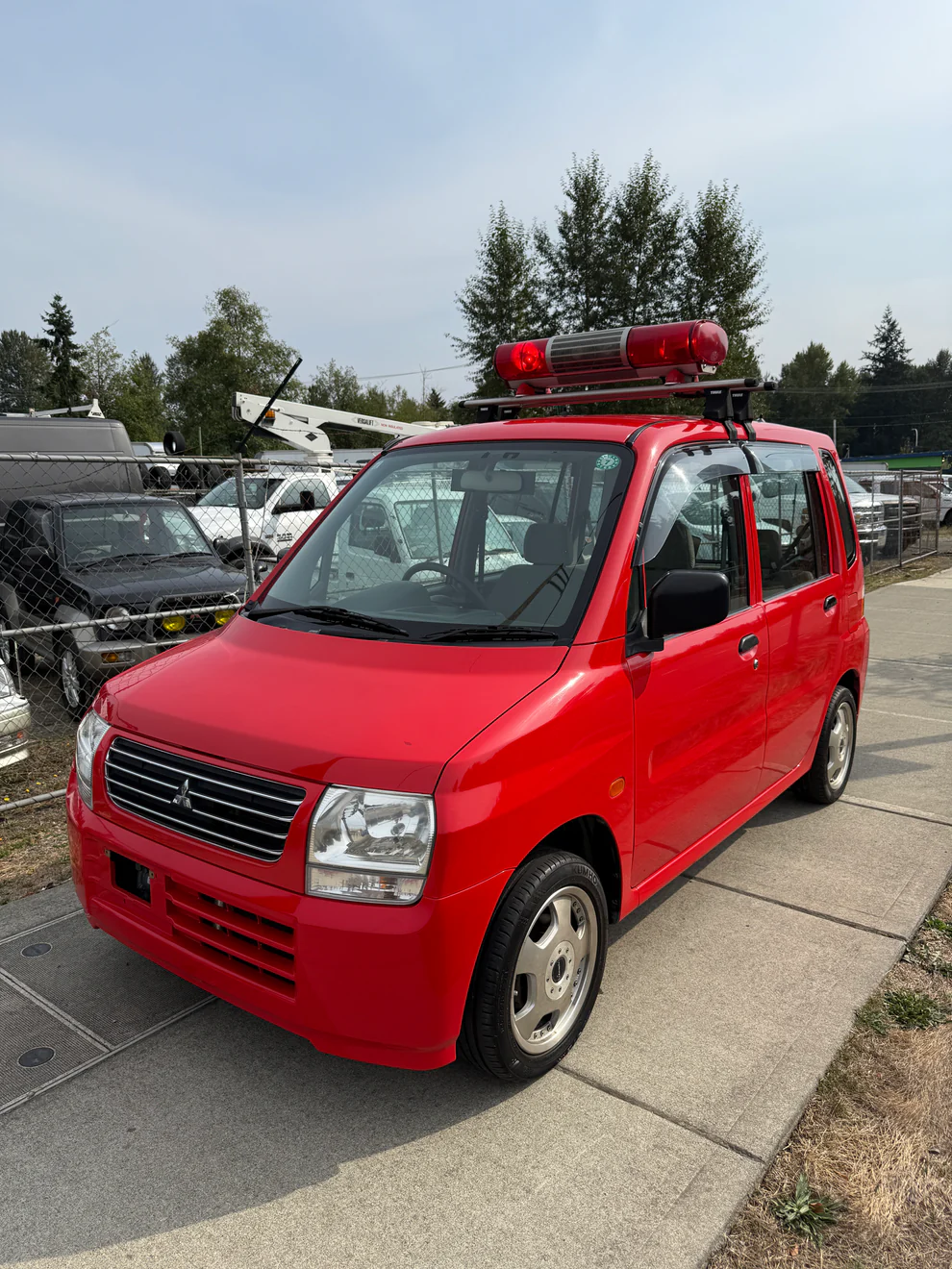 2000 Mitsubishi Minica – Ex Fire Department Vehicle - Image 3