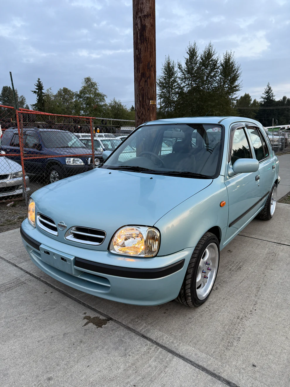 2000 Nissan March BOX - Image 2