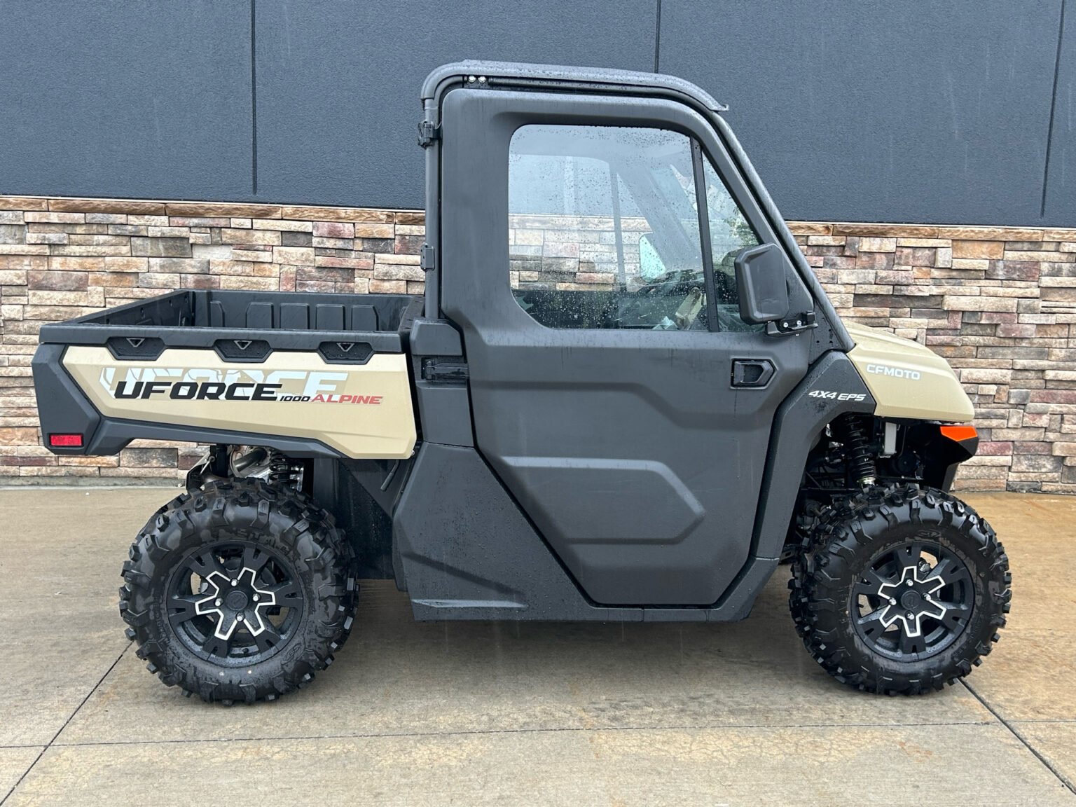 New 2024 CFMOTO UForce 1000 - Image 2